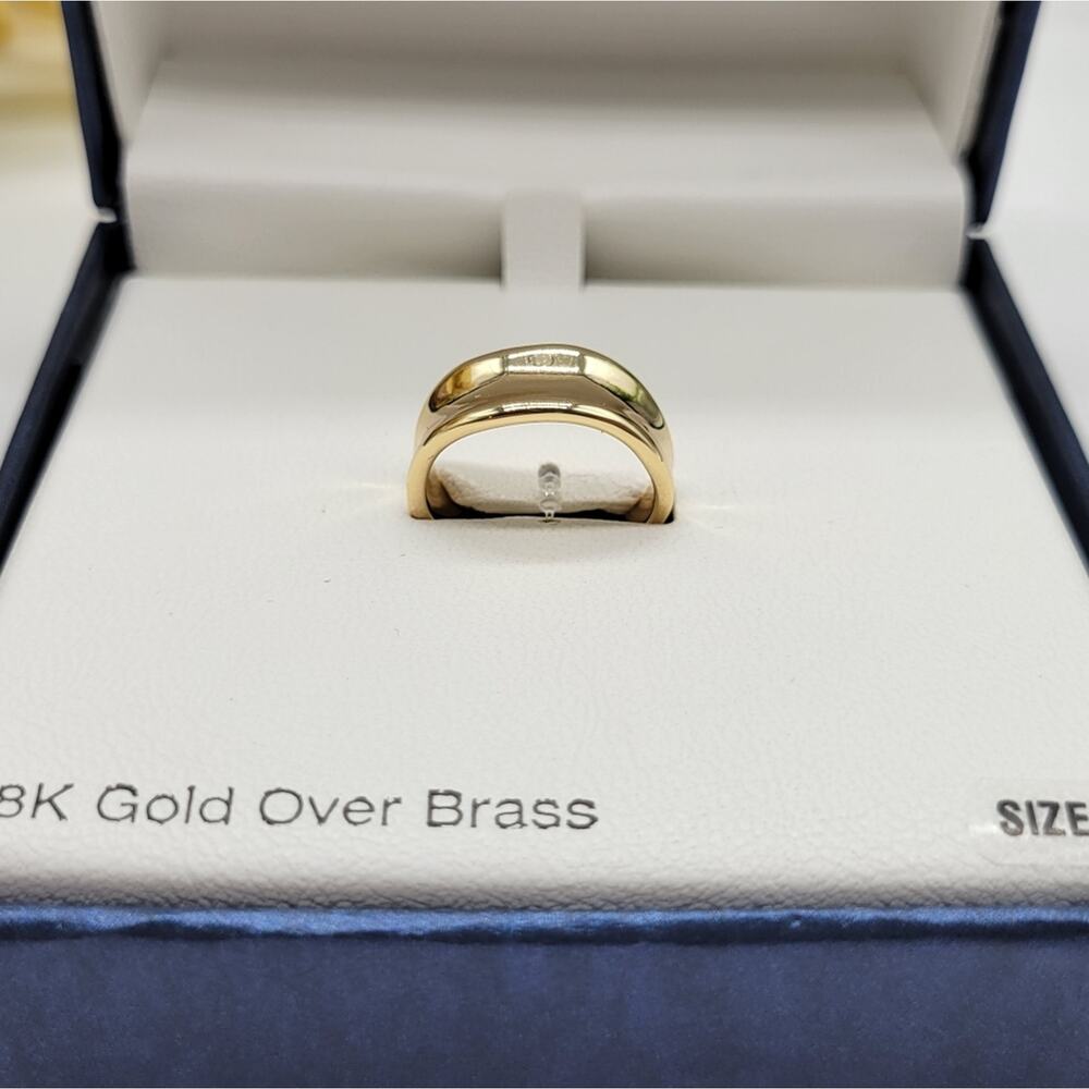 Gold ring, Size  7, 18k over brass, New with tags